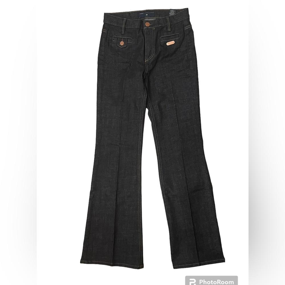 Marc by Marc Jacobs low-rise flared jeans, excellent condition and super cute